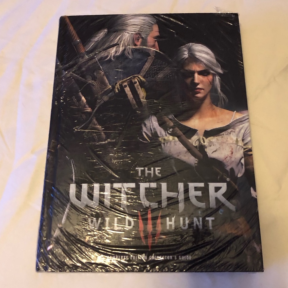 The Witcher WILD HUNT Complete Edition Collector’s Guide - Picture 2 of 13